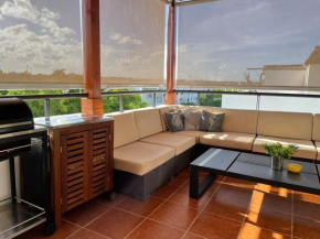 Bello apartamento cerca de la playa con piscina
